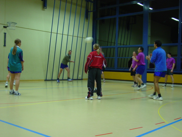 Hallenkb04 09