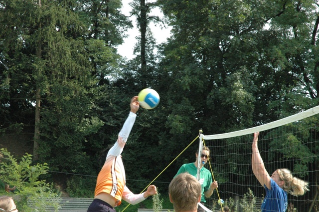 Volleyball08 75